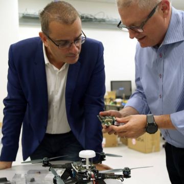 Η Intel απέκτησε Startup που κατασκευάζει τσιπ για drones
