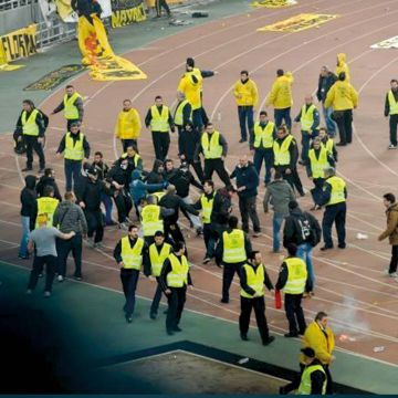 Δεν τραυματίστηκαν σεκιούριτι στο ΑΕΚ-Ολυμπιακός