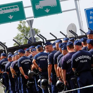 Στρατός και αστυνομία «φυλάνε» την Ουγγαρία