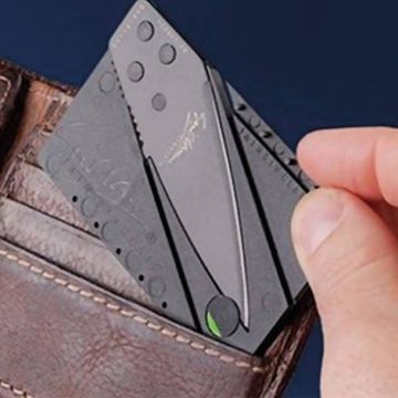 Νέα «μόδα» τα μαχαίρια σε σχήμα… πιστωτικής κάρτας