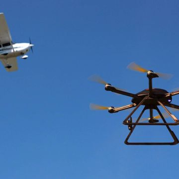 Στο… κυνήγι των drones που παρενοχλούν αεροσκάφη ρίχνεται η FAA