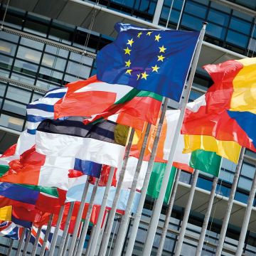 ΕΕ: 12,7 εκατ. ευρώ για 8.000 θέσεις υποδοχής μεταναστών