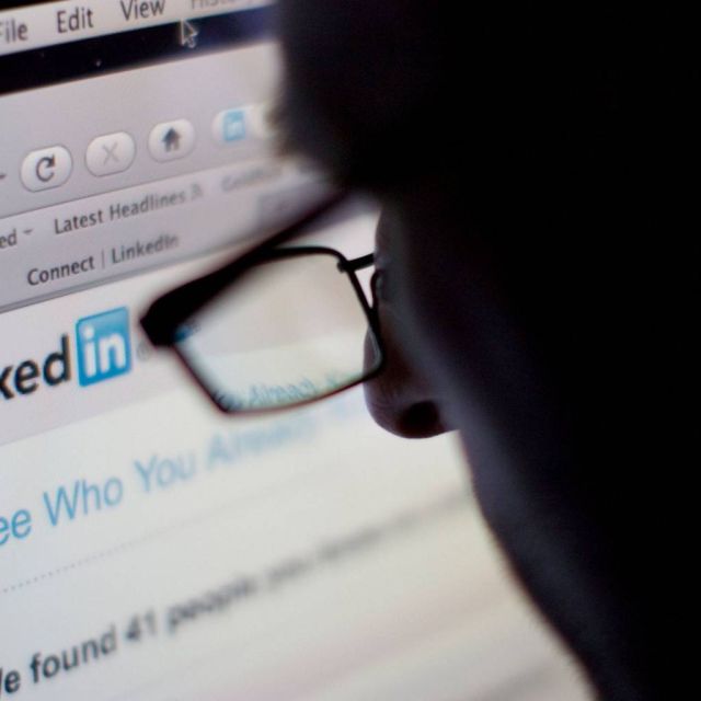 Χάκερ… πουλάει εκατομμύρια λογαριασμούς στο LinkedIn