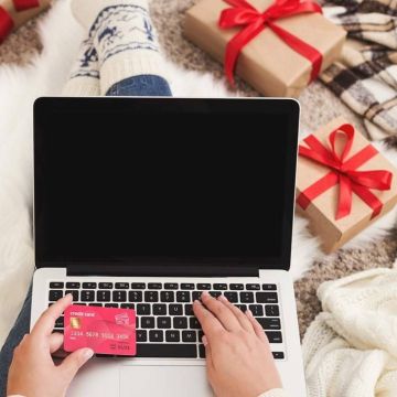 Ηλεκτρονικές απάτες τα Χριστούγεννα: Πως να τις αποφύγετε