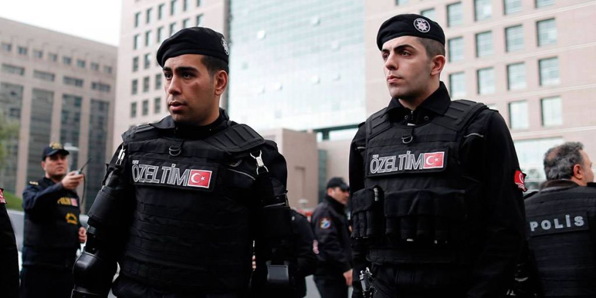 Νεκροί ο εισαγγελέας και οι απαγωγείς στην Κωνσταντινούπολη
