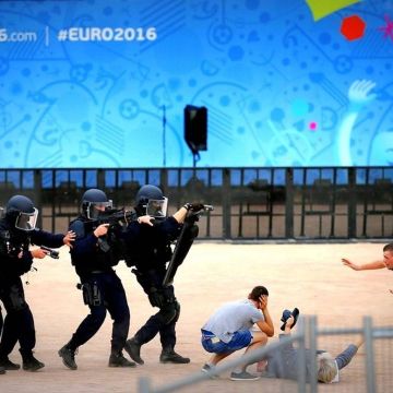 Εντυπωσιακή άσκηση προσομοίωσης τρομοκρατικής επίθεσης ενόψει Euro 2016