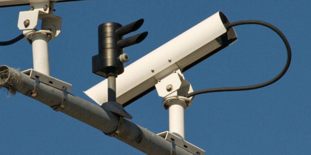Τυφλές» οι µισές κάµερες της Τροχαίας στις λεωφορειολωρίδες