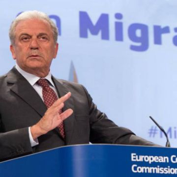 Αβραμόπουλος: «Έσχατη λύση» οι έλεγχοι στα εσωτερικά σύνορα