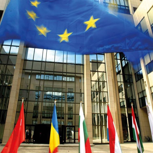 Κομισιόν: Ανασφαλή τα έγγραφα της ΕΕ στην Ελλάδα