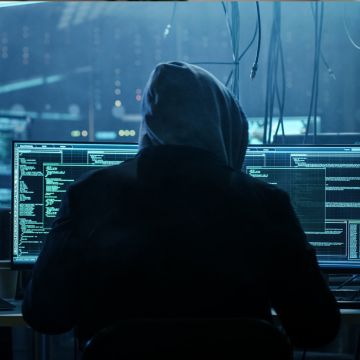 Τι είναι το Dark Web και πώς μπορεί να επηρεάσει το software του τη συσκευή μας;