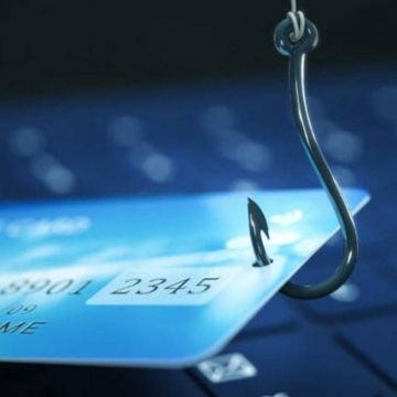 Νέα απάτη phishing: Άρπαξαν 7.500 ευρώ από 37χρονη