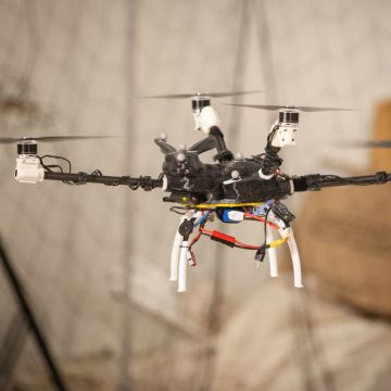 Σύστημα τεχνητής νοημοσύνης επιτρέπει σε drones να πετούν μόνα τους αποφεύγοντας τα εμπόδια