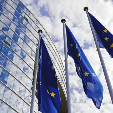 Μέτρα για την παραπληροφόρηση στο Διαδίκτυο αναλαμβάνει η Ευρώπη