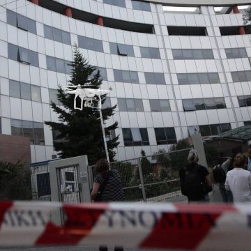 Tα εναέρια drones έπληξαν τα… επίγεια μέτρα ασφαλείας για τις τηλεοπτικές άδειες