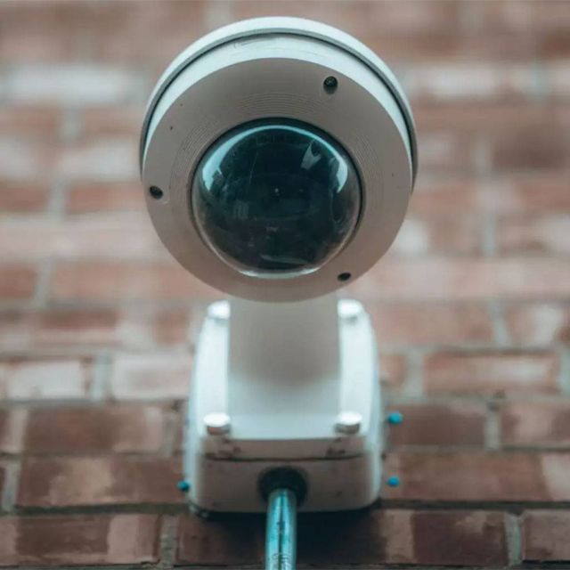 Κάμερες σε κοινόχρηστους χώρους πολυκατοικιών