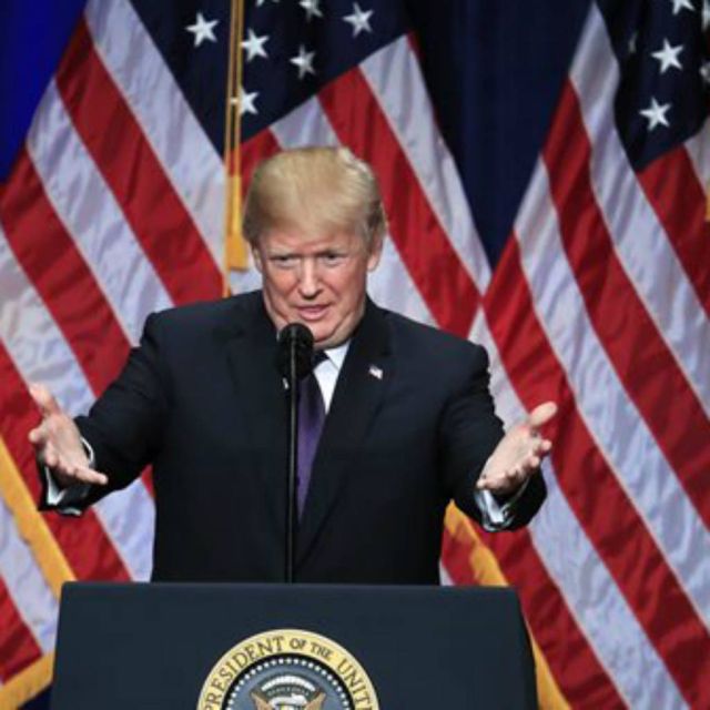 Στη νέα Αμυντική Στρατηγική των ΗΠΑ το τείχος με το Μεξικό