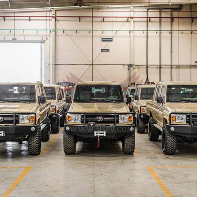 16 θωρακισμένα τζιπ από το… Κόσοβο στην Αθήνα