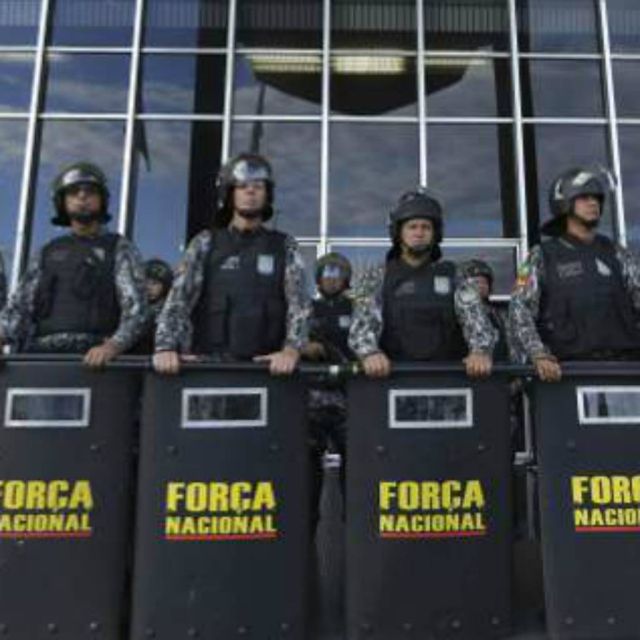 Βραζιλία: Ο στρατός ανέλαβε την ασφάλεια στο Ρίο-Ανεξέλεγκτη η βία