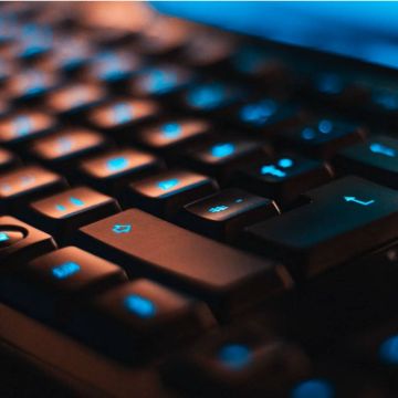 Η παγκόσμια αγορά προσωπικών υπολογιστικών συσκευών θύμα του κορωνοϊού