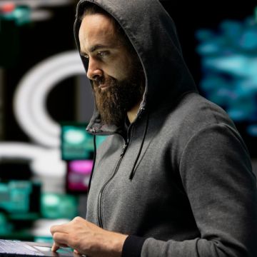 Μεγάλη κυβερνοεπίθεση διατάραξε για ακόμη μία φορά τα αεροδρόμια της Ευρώπης