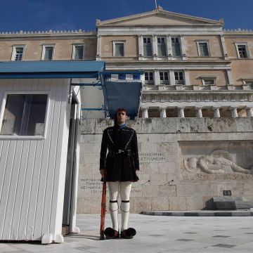 Διχασμός από τις… τουαλέτες της βουλής