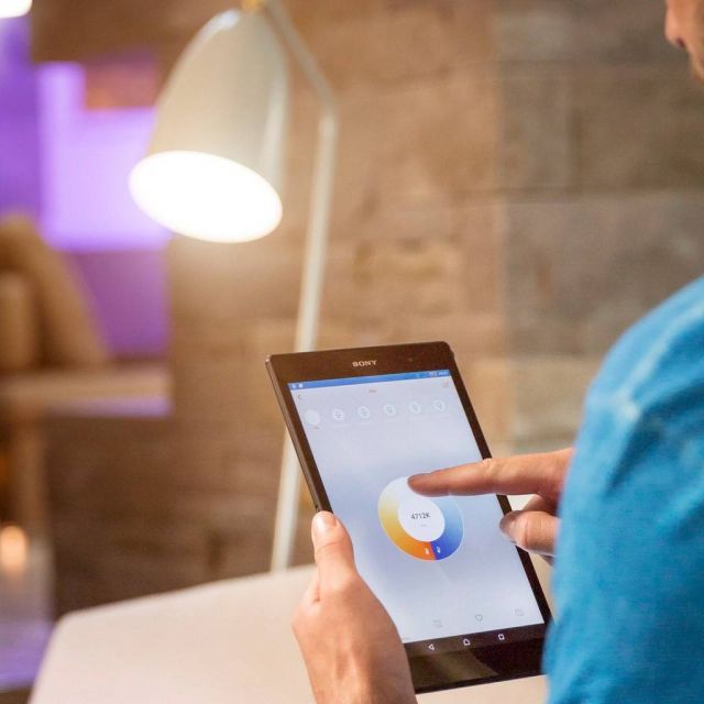 Πώς χάκερς μπαίνουν στο Wi-Fi μας από το… ταβάνι!