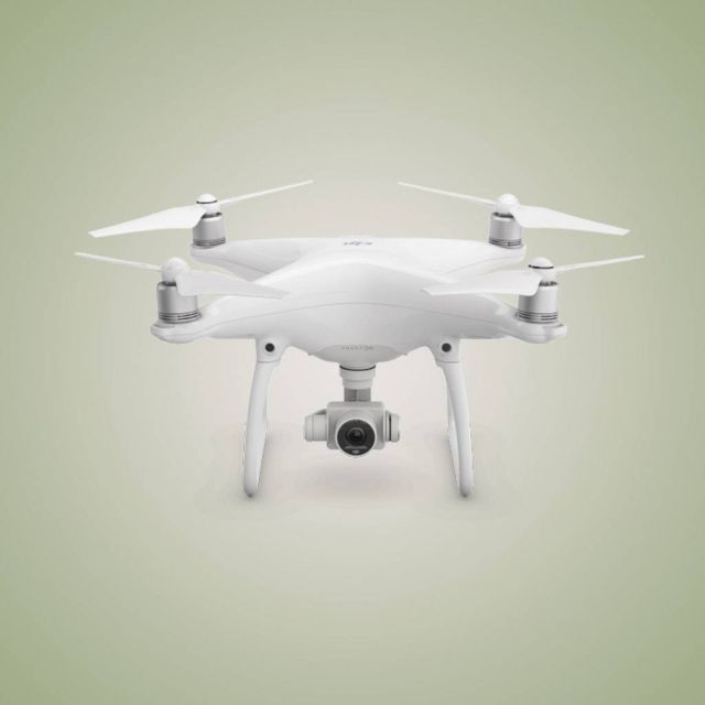 Το νέο Phantom drone «βλέπει» πού πετά