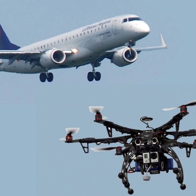 Παραλίγο να συγκρουστούν drones με αεροσκάφος