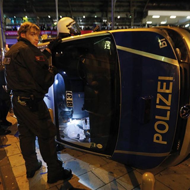 Εκρηκτικό κλίμα στην Κολωνία