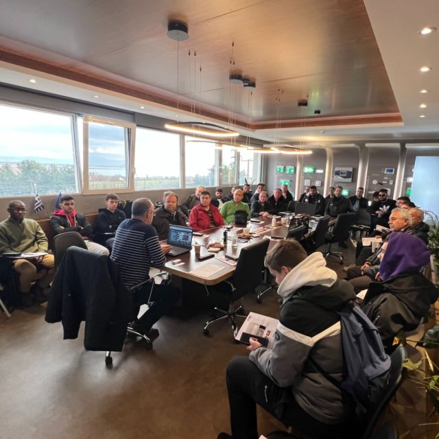 <strong>ΕΚΠΑΙΔΕΥΤΙΚΗ ΕΠΙΣΚΕΨΗ του ΣΕΗΜ στην OLYMPIA ELECTRONICS Α.Ε.</strong>