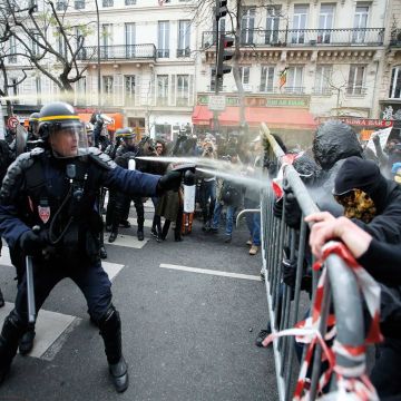Γαλλικό… non σε 1.000 άτομα για λόγους ασφαλείας