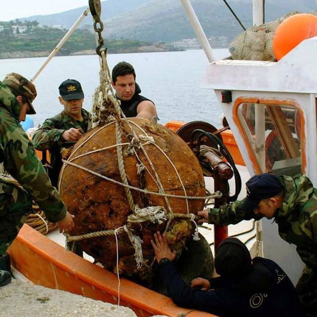 Νάρκη βρέθηκε και εξουδετερώθηκε έξω από το λιμάνι του Βόλου