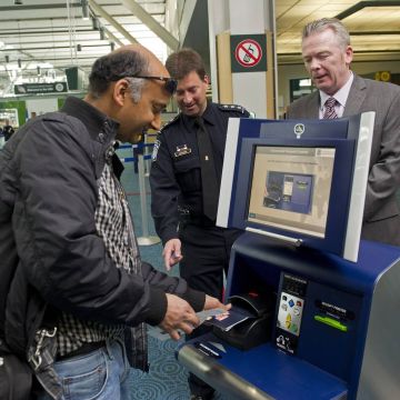Πρόβλημα στις υπηρεσίες ελέγχου διαβατηρίων σε μεγάλα αμερικανικά αεροδρόμια