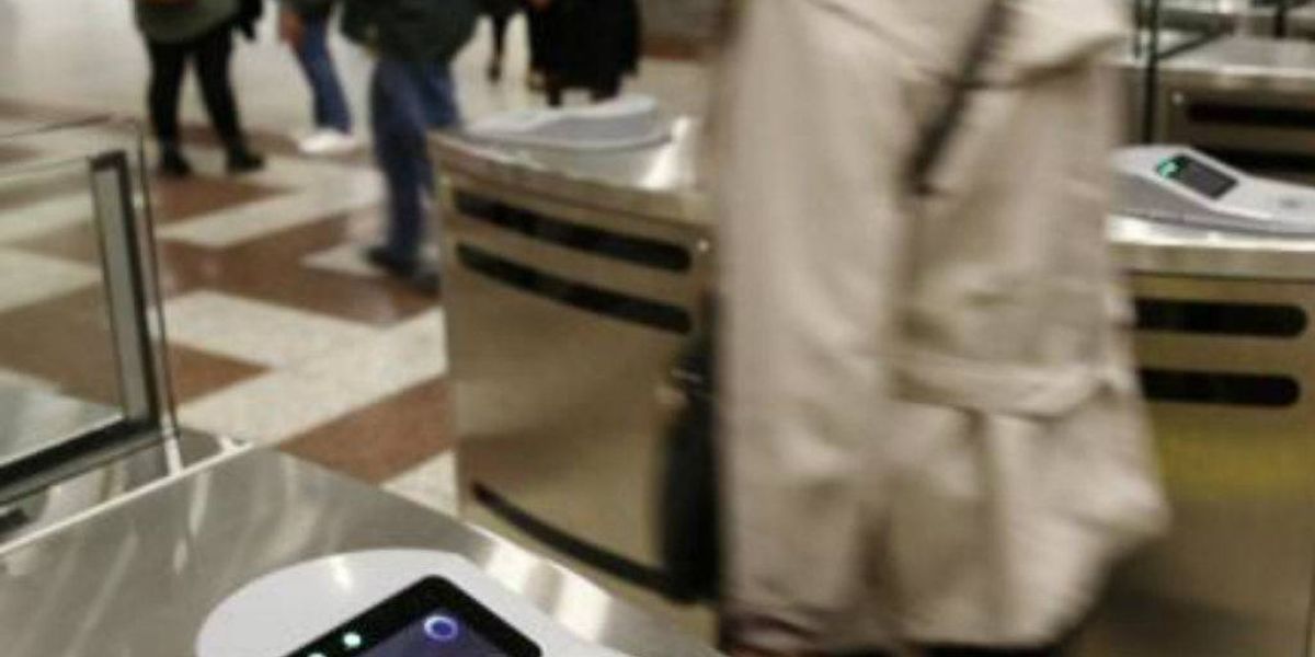 Αστυνομικοί αντί για σεκιούριτι στους σταθμούς του Μετρό