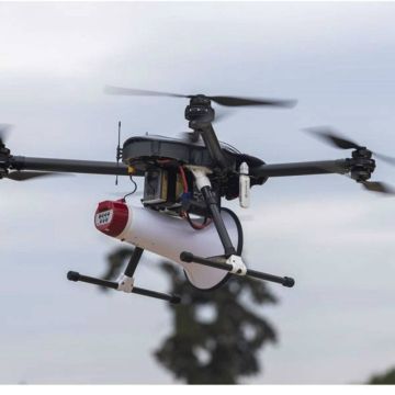 Drone απομακρύνουν τους πολίτες από την παραλία της Θεσσαλονίκης