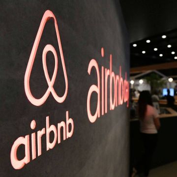 Κρυμμένες κάμερες σε διαμερίσματα Airbnb
