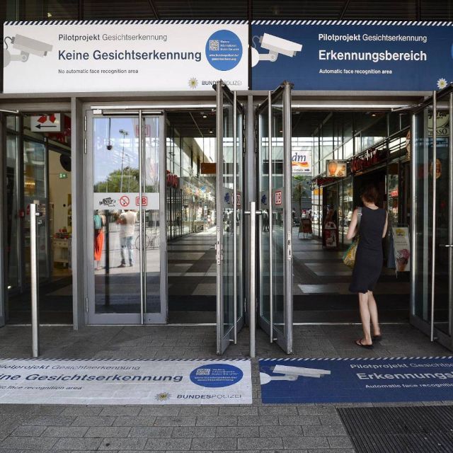 Προηγμένες κάμερες στον σιδηροδρομικό σταθμό του Βερολίνου