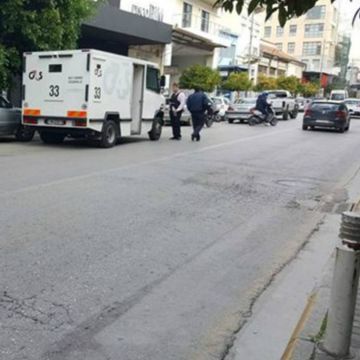 Έσκασε ειδική βαλίτσα μεταφοράς χρημάτων στα χέρια security