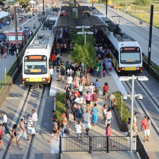 Επιβίβαση σε ασφαλείς Δημόσιες Μεταφορές. Προχωρήστε με προσοχή!