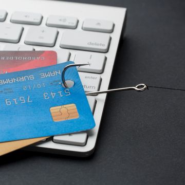 Καμπάνια ενημέρωσης και ευαισθητοποίησης για την ηλεκτρονική απάτη από την Ελληνική Ένωση Τραπεζών και τη Mastercard