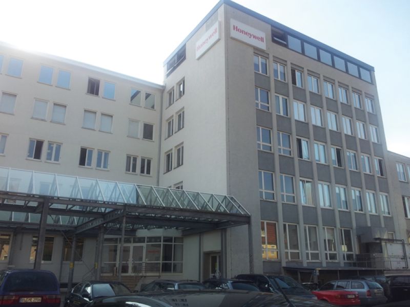 3dcbd8056f504532259e733a4b9e2ae3 XL 5bea8362