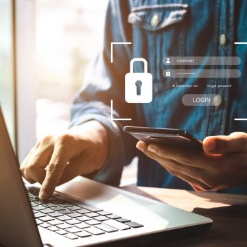 Ψηφιακή ασφάλεια για αυτοαπασχολούμενους: Πως να παραμείνετε ασφαλείς χωρίς μια ομάδα IT για να σας βοηθήσει