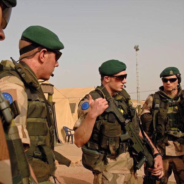 4cd424ae582c0816d2a216de8e1edde7 XL 63e9629e