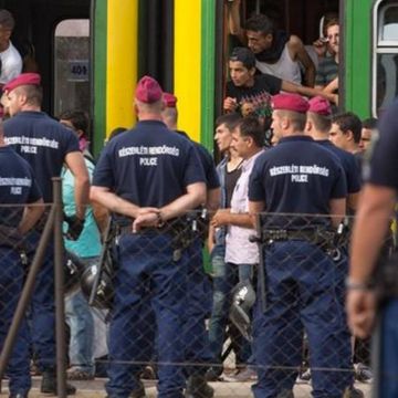 Η Ουγγαρία δεν βρίσκει αστυνομικούς για τα σύνορα