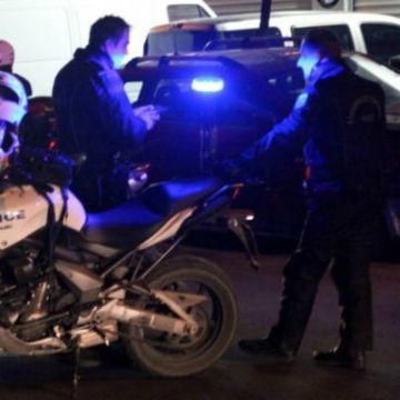 Επιχείρηση και συλλήψεις στην Άνω Γλυφάδα από την «Ομάδα Δίας»