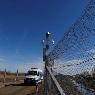 Φράχτης με κάμερες, ηλεκτροσόκ και… μεγάφωνα στην Ουγγαρία