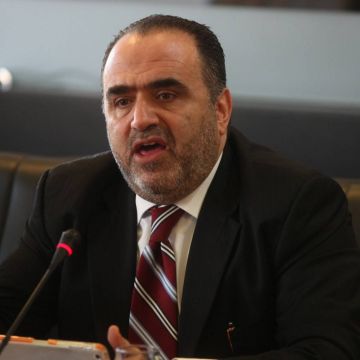 Σφακιανάκης: Δεν υπάρχει καμία ασφάλεια στα «έξυπνα τηλέφωνα»