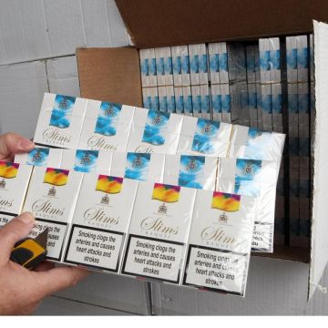 Μετέφεραν εκατοντάδες λαθραία πακέτα τσιγάρων