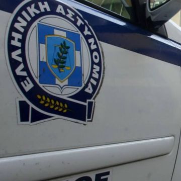Η αντιτρομοκρατική συνέλαβε Αφγανό με 7 πυροκροτητες