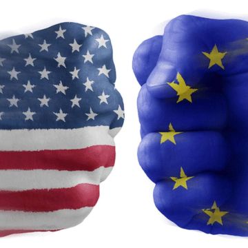 «Πόλεμος δεδομένων» μεταξύ ΗΠΑ και ΕΕ με επίκεντρο το Facebook
